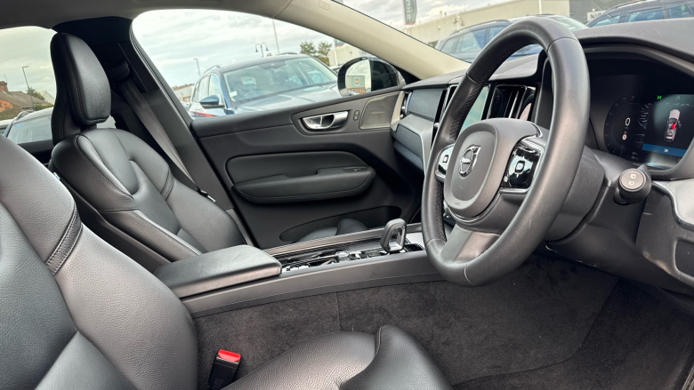 Volvo Xc60 2.0 B4P Plus Dark 5dr Geartronic Petrol Estate